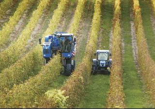 Traktory 4WD New Holland T 4.105 LP