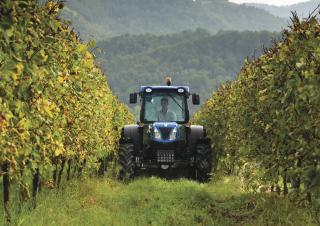 Traktory 4WD New Holland T 4.105 LP
