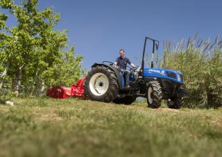 Traktory 4WD New Holland T 4.95 LP