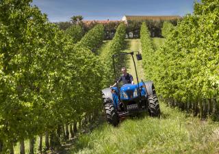 Traktory 4WD New Holland T 4.95 LP