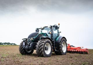 Traktory 4WD Valtra T214V SmartTouch