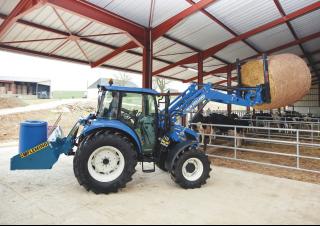 Traktory 4WD New Holland T4.75