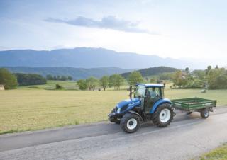 Traktory 4WD New Holland T4.75