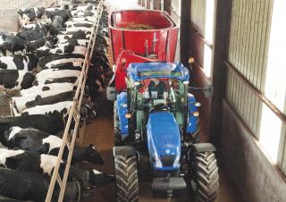 Traktory 4WD New Holland T5.115