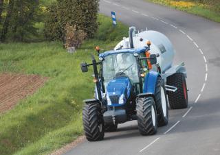 Traktory 4WD New Holland T5.115