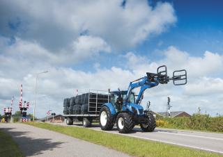 Traktory 4WD New Holland T5.115