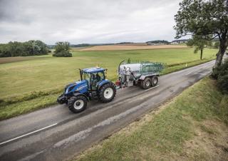 Traktory 4WD New Holland T7.165 S