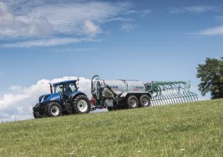 Traktory 4WD New Holland T7.165 S