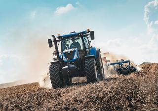 Traktory 4WD New Holland T7.190  Sidewinder II 