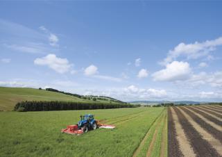 Traktory 4WD New Holland T7.210
