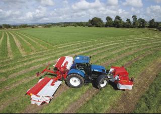 Traktory 4WD New Holland T7.210