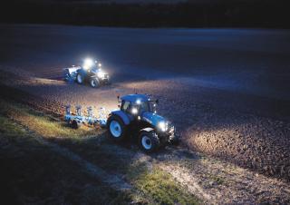 Traktory 4WD New Holland T7.210