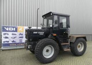Traktory 4WD Mercedes-Benz Trac 700