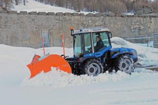 Traktory 4WD BCS Volcan 750 AR