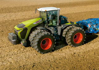 Traktory 4WD Claas Xerion 12.650 Trac 