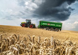 Traktory 4WD Claas Xerion 4200 Trac