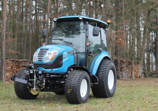Traktory 4WD LS XR50 HST