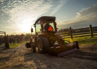 Traktory 4WD Yanmar YT235V-Q 