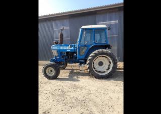 Traktory se zadním náhonem Ford-NH 6710
