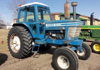 Traktory se zadním náhonem Ford-NH 9700