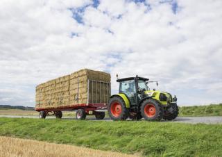 Traktory se zadním náhonem Claas Atos 220 C