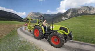 Traktory se zadním náhonem Claas Elios 210
