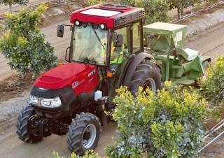 Traktory se zadním náhonem Case IH Farmall 110N