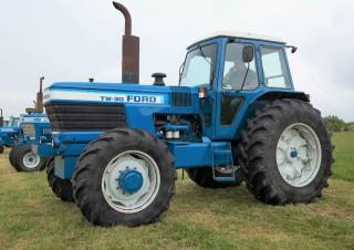 Traktory se zadním náhonem Ford-NH TW-30