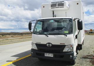 Kamiony Tuhé podvozky Hino 300 614 AT SWB 4x2