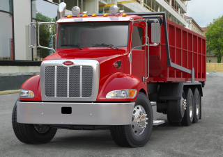 Kamiony Tuhé podvozky Peterbilt 348 PACCAR PX-7