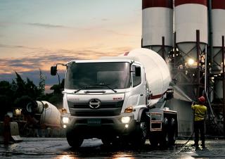 Kamiony Tuhé podvozky Hino 500 FL 2628 6x2