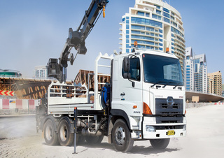 Kamiony Tuhé podvozky Hino 700 FR 1EUSA-HXD 6x2
