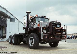 Kamiony Tuhé podvozky Mack DM-800ST CA492 Cummins NTC 300 6x4