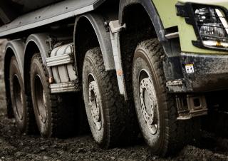 Kamiony Tuhé podvozky Volvo Trucks FMX13.420 8x6 Rigid - XX-High T Ride