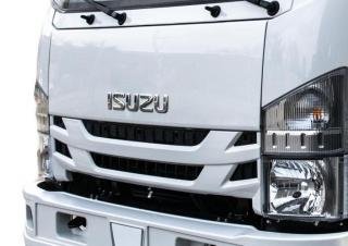 Kamiony Tuhé podvozky Isuzu Q95 M