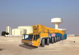 Univerzální terénní jeřáby Demag AC 1000-9