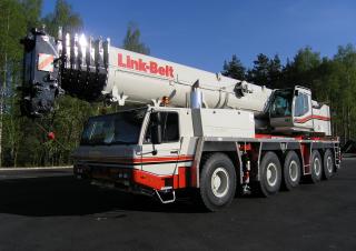 Univerzální terénní jeřáby Tadano ATF 220G-5