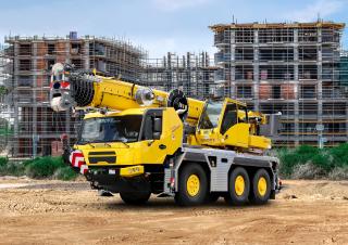 Univerzální terénní jeřáby Grove GMK3060L-1