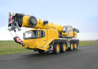 Univerzální terénní jeřáby Grove GMK4100L 