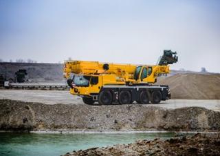 Univerzální terénní jeřáby Liebherr LTM 1090-4.2 