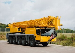 Univerzální terénní jeřáby Liebherr LTM 1150-5.3