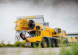 Univerzální terénní jeřáby Liebherr LTM 1150-5.3