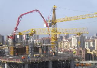 Věžové trolejové jeřáby s horní otočí FM-Gru 2675 TLX P16
