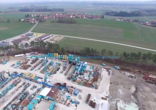 Věžové trolejové jeřáby s horní otočí FM-Gru 2760 TLX P12