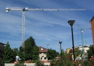 Věžové trolejové jeřáby s horní otočí Edilgru E 33 08 CT