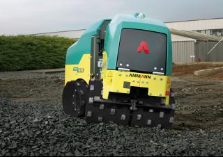 Válce Vibrační příkopové válce Ammann ARR 1575 T4f