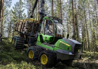 Lesní technika Vyvážecí traktory John Deere 910 G