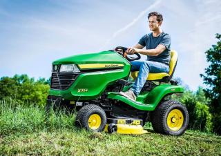 Zahradní traktory a ridery John Deere X354