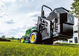 Zahradní traktory a ridery John Deere X950R