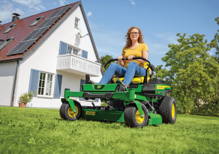 Zahradní traktory a ridery John Deere Z320R 